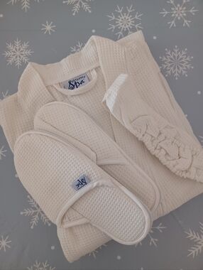 Getawey Spa Luxury Waffle Robe & Slippers Set